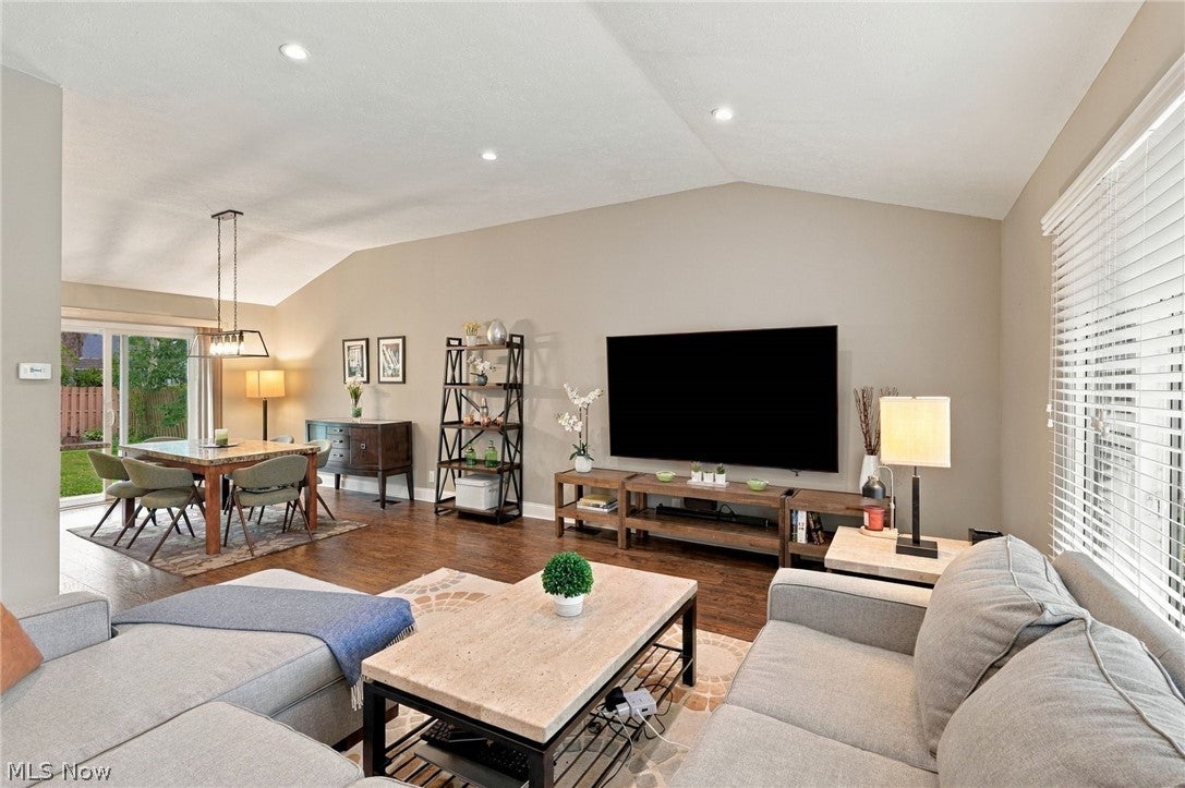 6611 Wedgewood Drive
