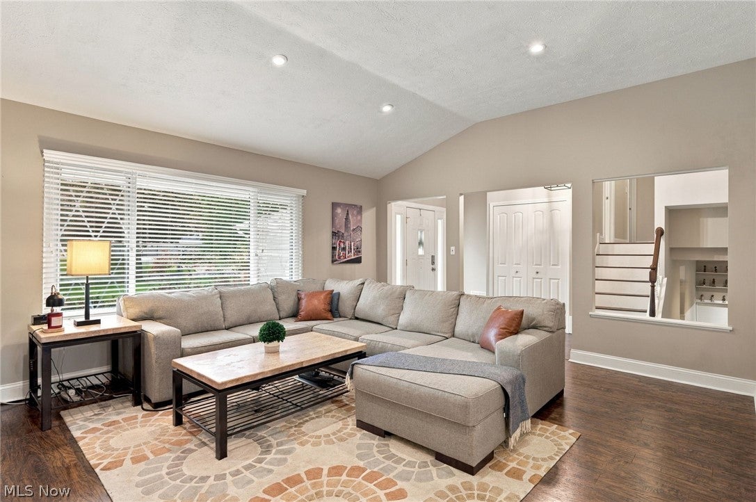 6611 Wedgewood Drive