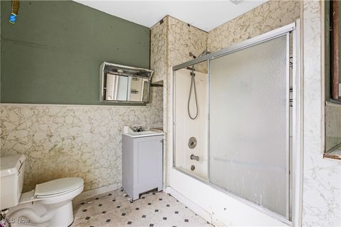 Tiny photo for 838 Avondale Street, East Liverpool, OH 43920 (MLS # 5178986)