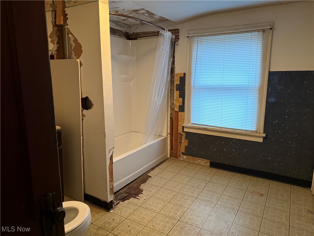 1739 E 48th Street, Ashtabula, Ohio image 14