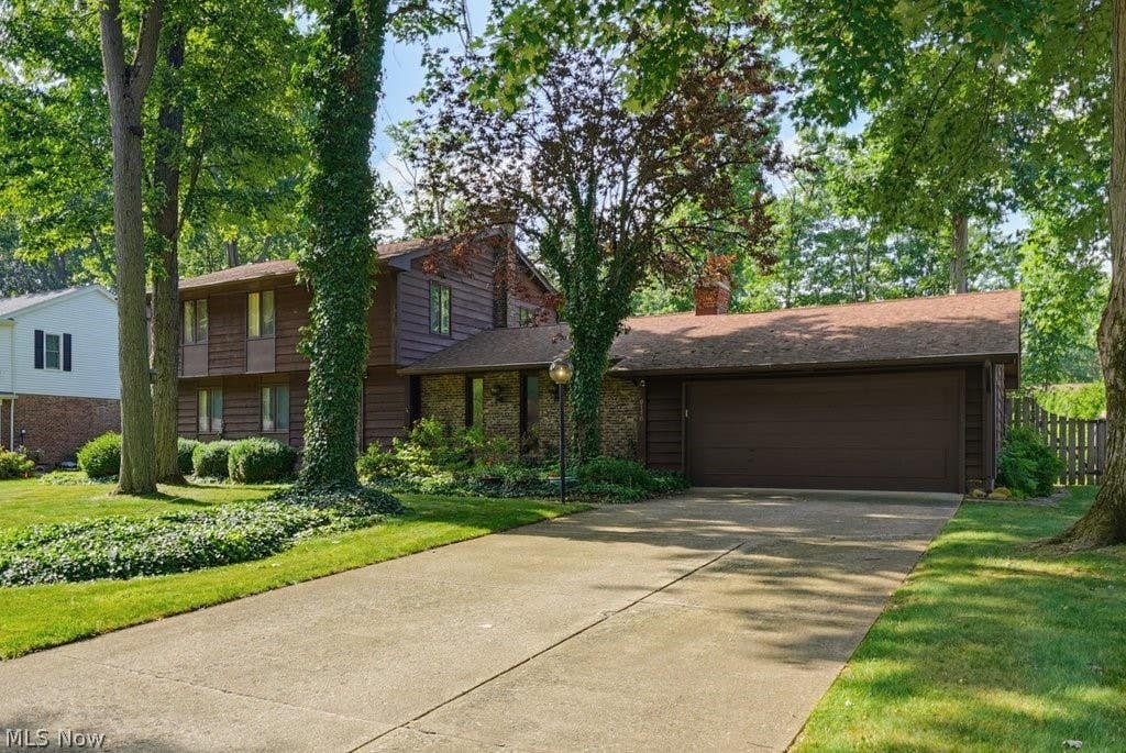 Photo of 9110 Idlewood Drive, Mentor, OH 44060 (MLS # 5225675)