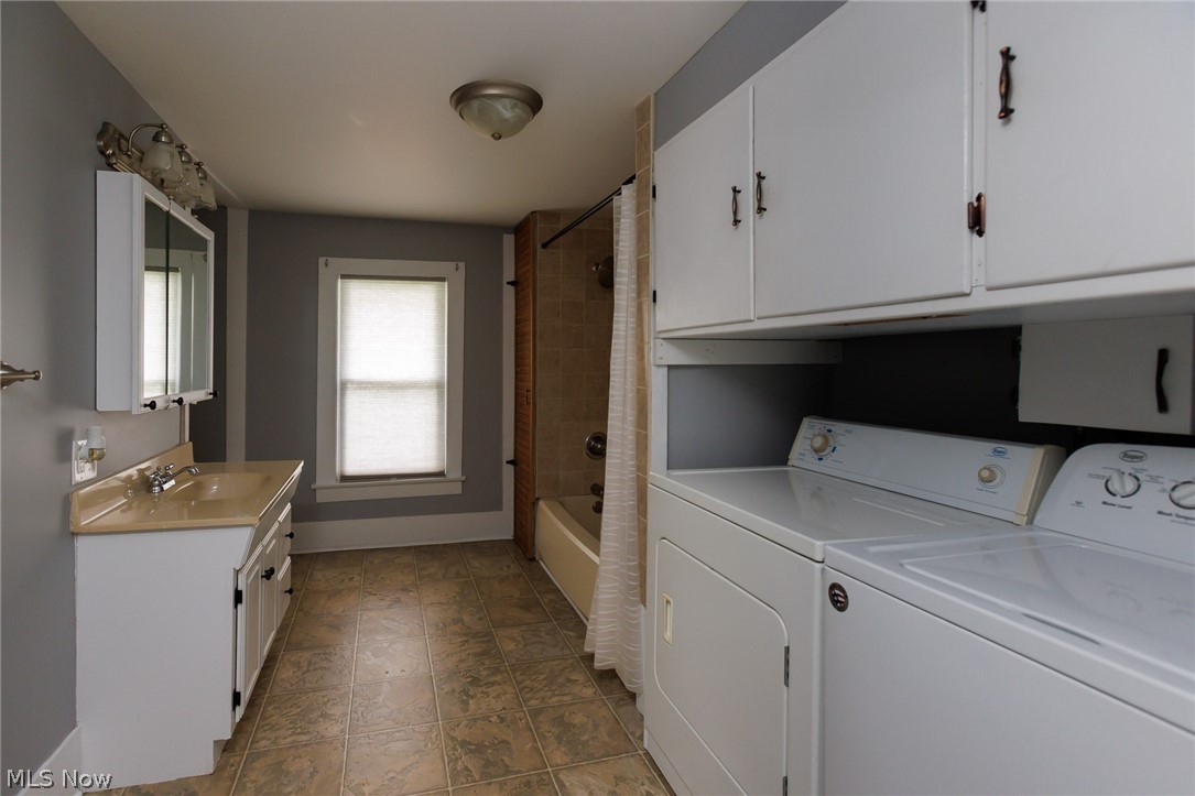 Village/Apple Crk - Residential