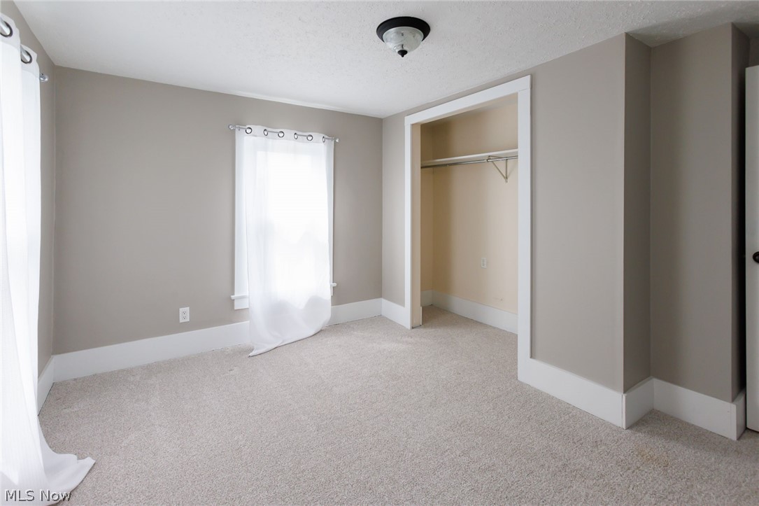 Village/Apple Crk - Residential