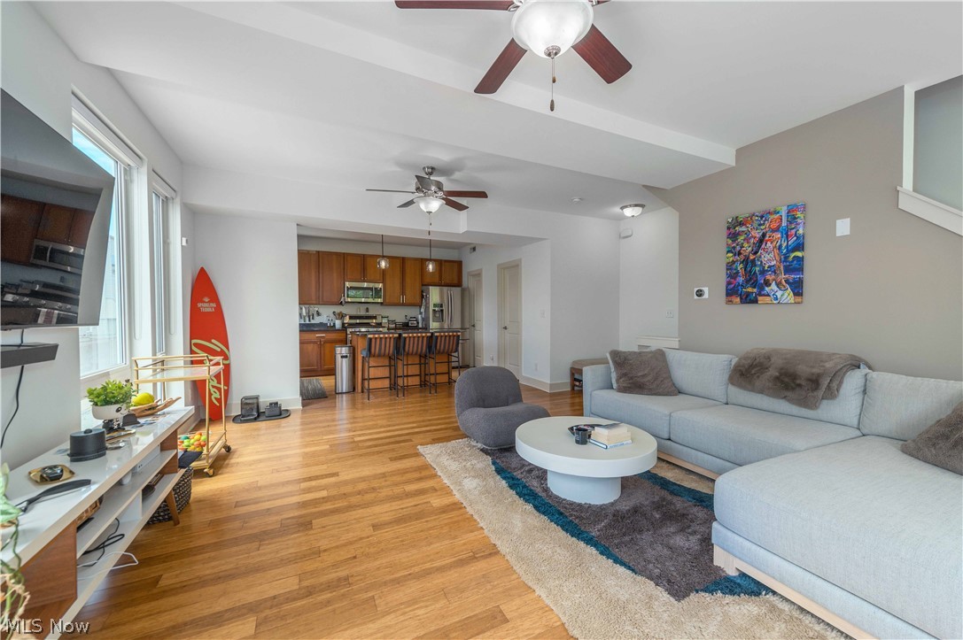 Battery Park Twnhms Condo - Residential