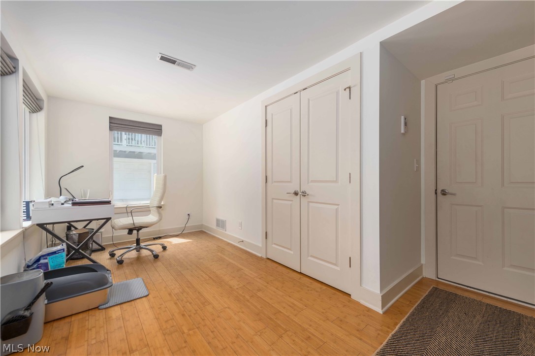 Battery Park Twnhms Condo - Residential