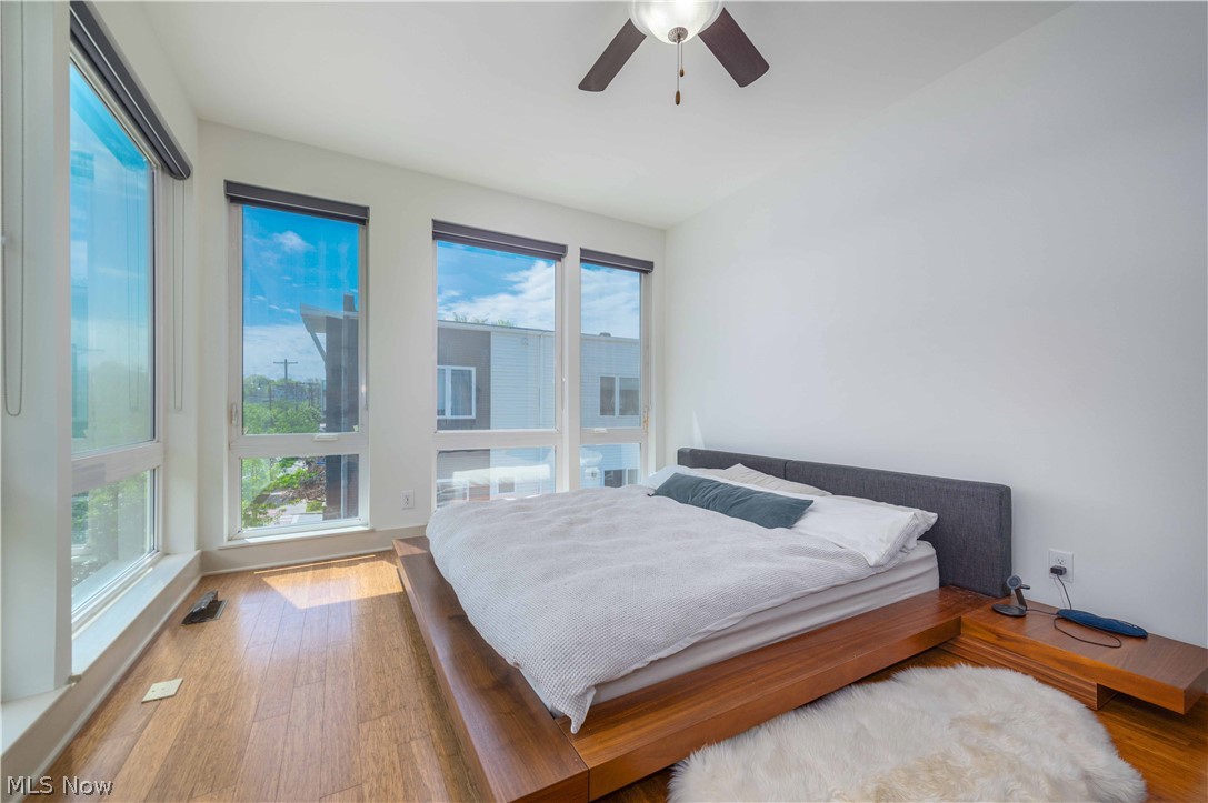 Battery Park Twnhms Condo - Residential