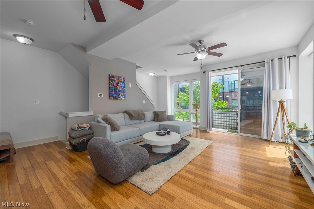 Battery Park Twnhms Condo - Residential