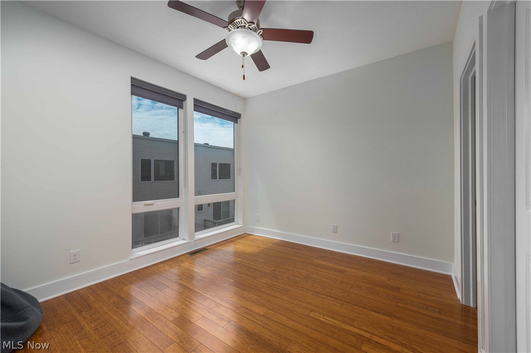 Battery Park Twnhms Condo - Residential