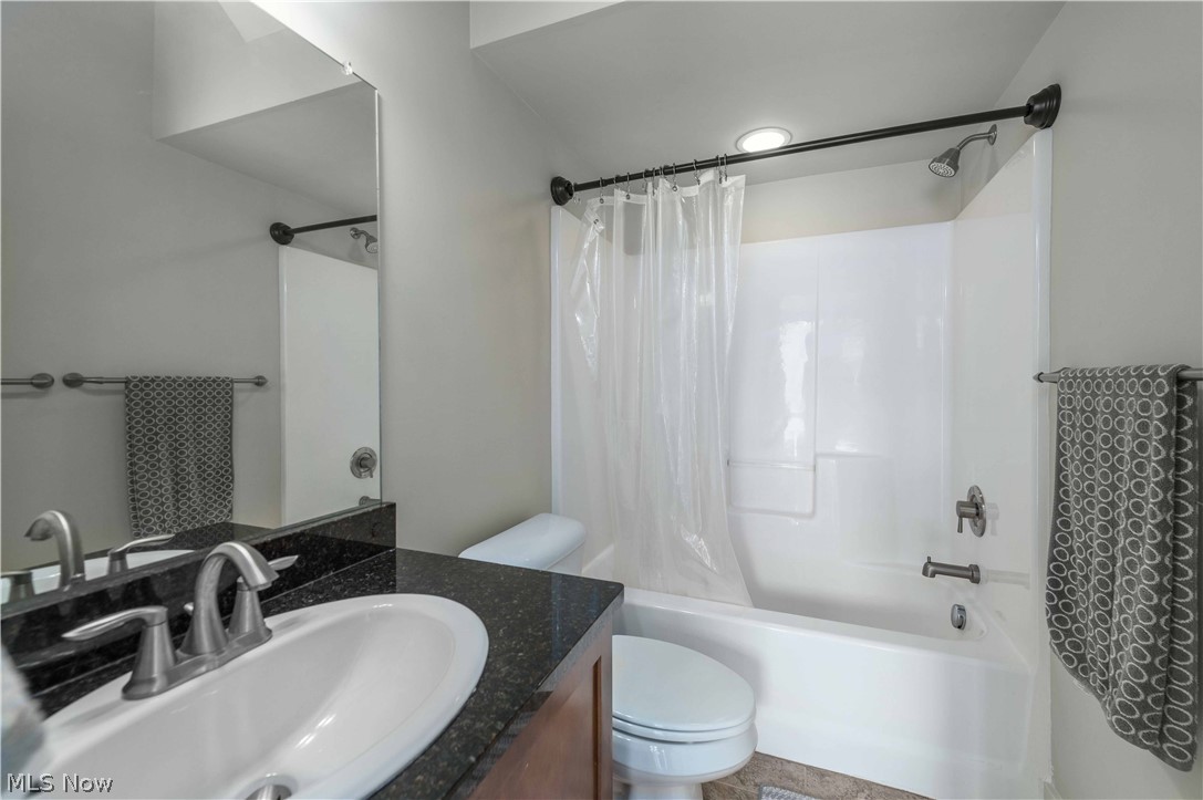 Battery Park Twnhms Condo - Residential
