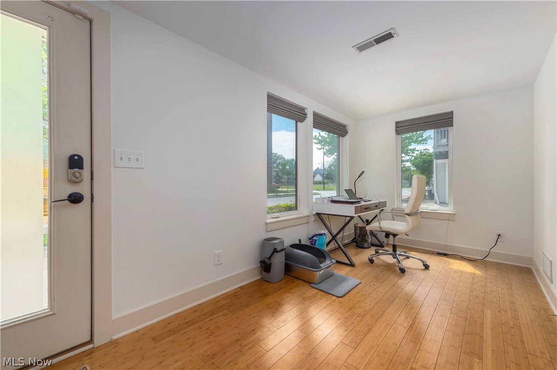 Battery Park Twnhms Condo - Residential