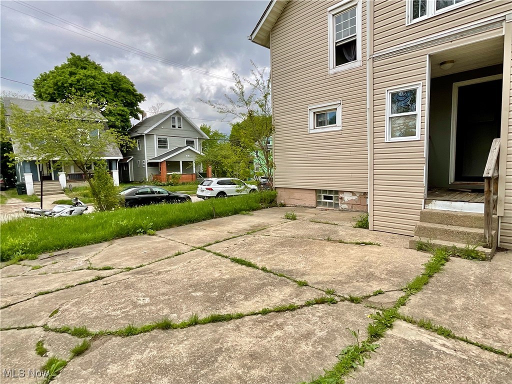 692 Roselawn Avenue, Akron, Ohio image 26