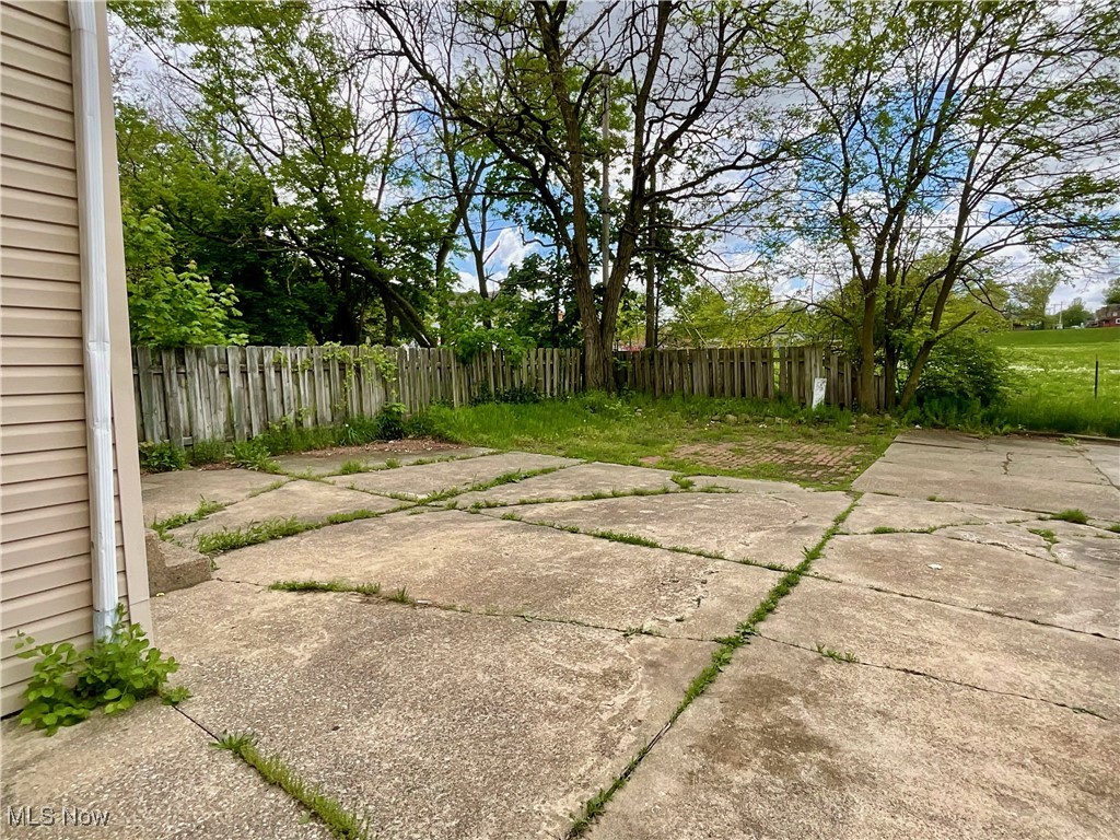 692 Roselawn Avenue, Akron, Ohio image 25