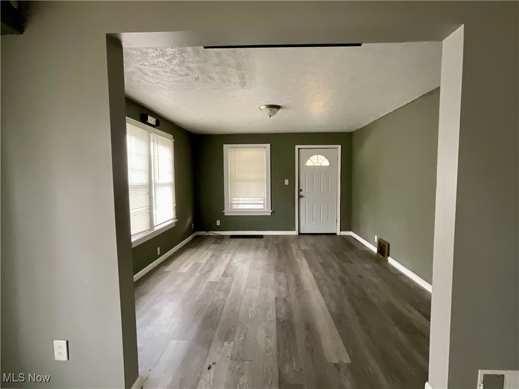 692 Roselawn Avenue, Akron, Ohio image 2