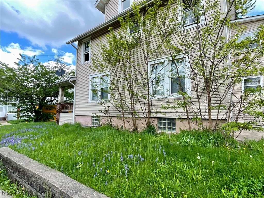 692 Roselawn Avenue, Akron, Ohio image 27