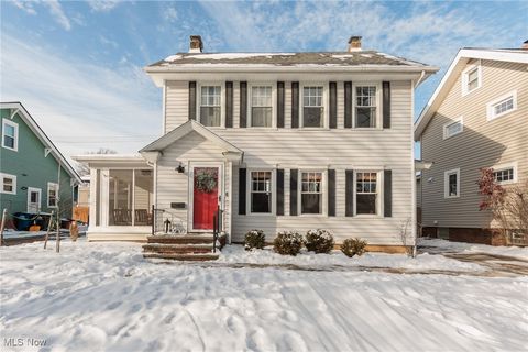 1638 Saint Charles Avenue Lakewood OH 44107