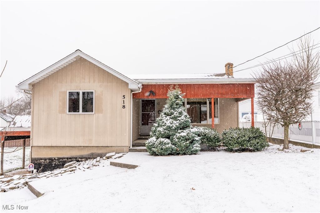 Photo of 518 Summit Street, Niles, OH 44446 (MLS # 5176003)