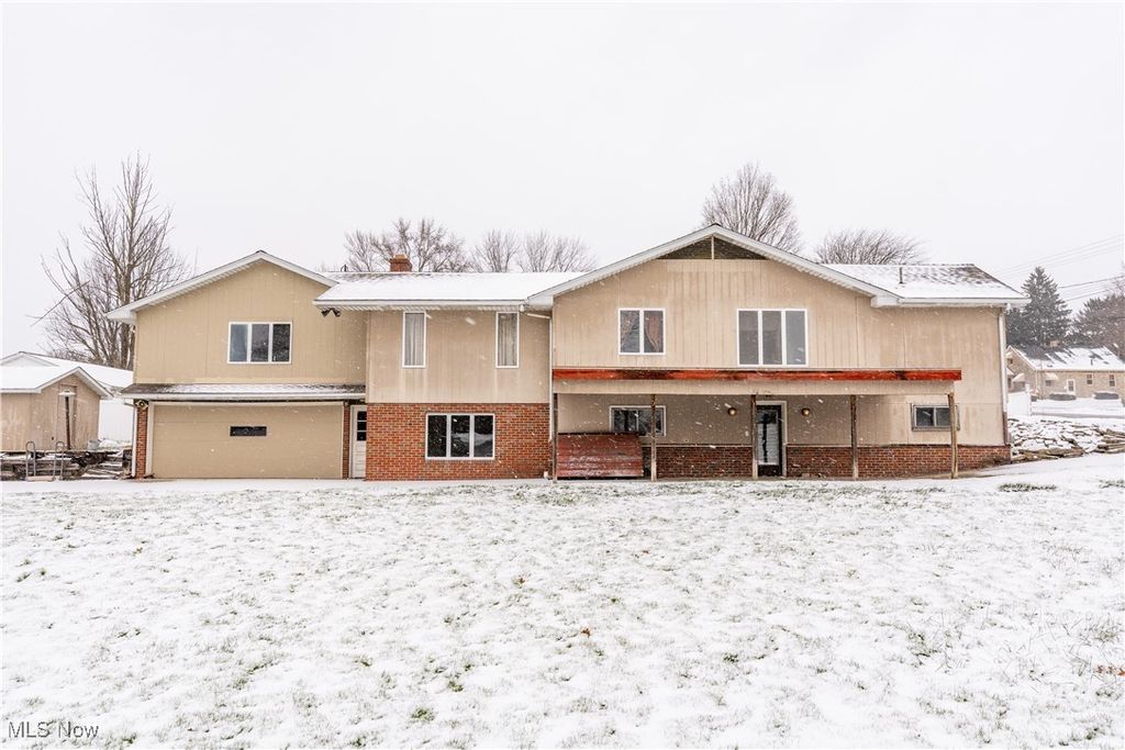 Photo of 518 Summit Street, Niles, OH 44446 (MLS # 5176003)