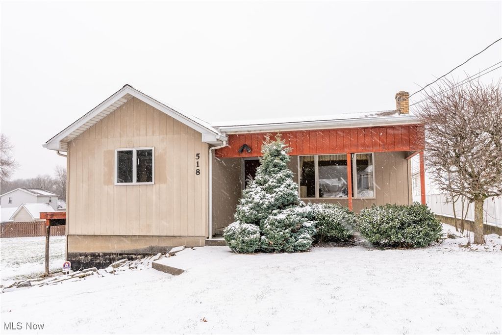 Photo of 518 Summit Street, Niles, OH 44446 (MLS # 5176003)