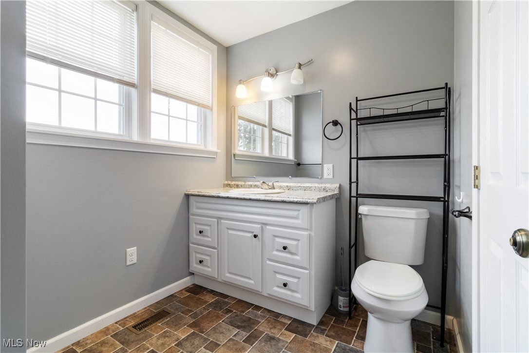 Anna M Shry Tr - Residential