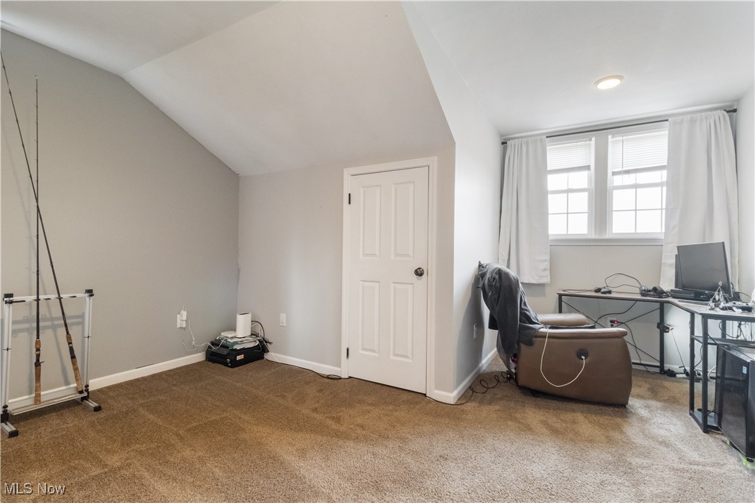 Anna M Shry Tr - Residential