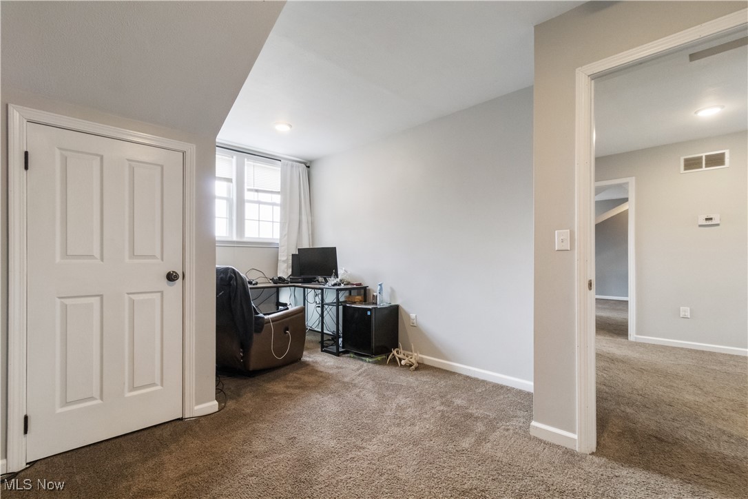 Anna M Shry Tr - Residential