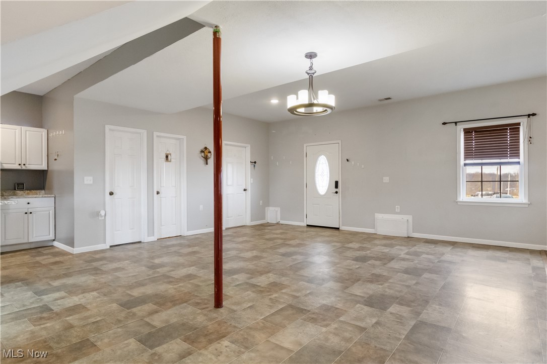 Anna M Shry Tr - Residential