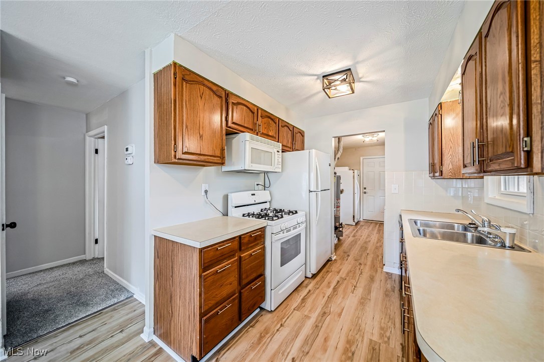 5052 Forest Road, Mentor, Ohio image 18
