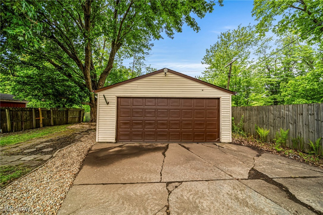 5052 Forest Road, Mentor, Ohio image 8