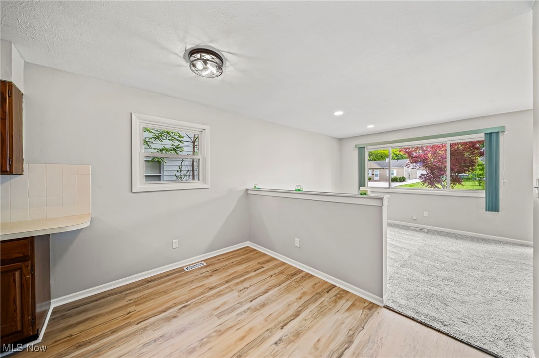 5052 Forest Road, Mentor, Ohio image 19
