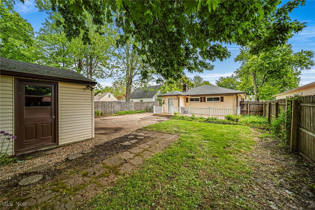 5052 Forest Road, Mentor, Ohio image 11