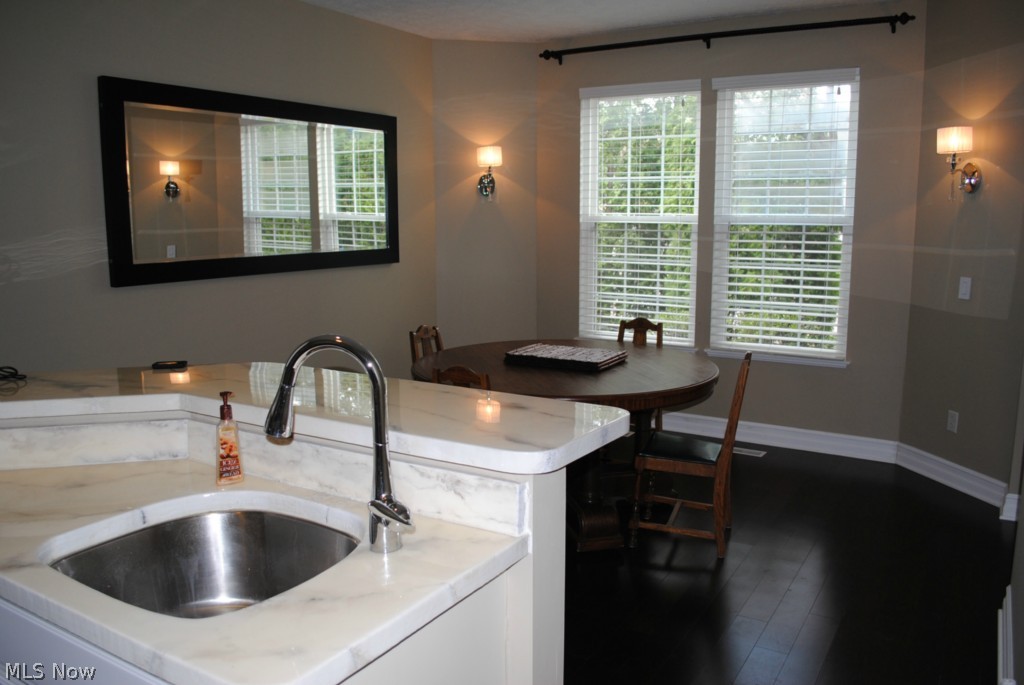 Wyndgate Club Condos - Residential