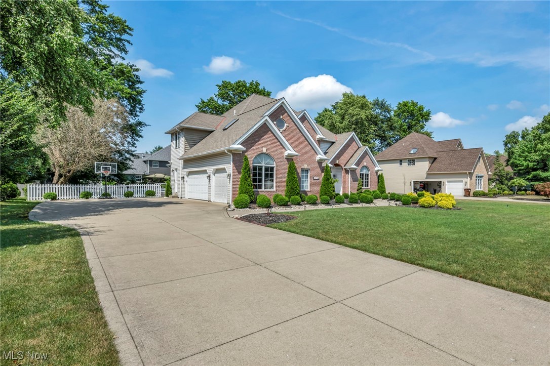 25726 Laura Lane