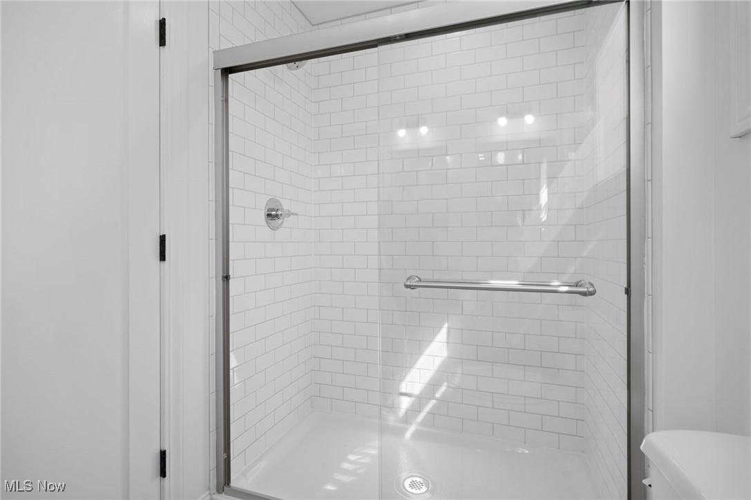 Lakewood, Ohio 44107, United States, 4 Bedrooms Bedrooms, ,4 BathroomsBathrooms,Residential,Active,222073