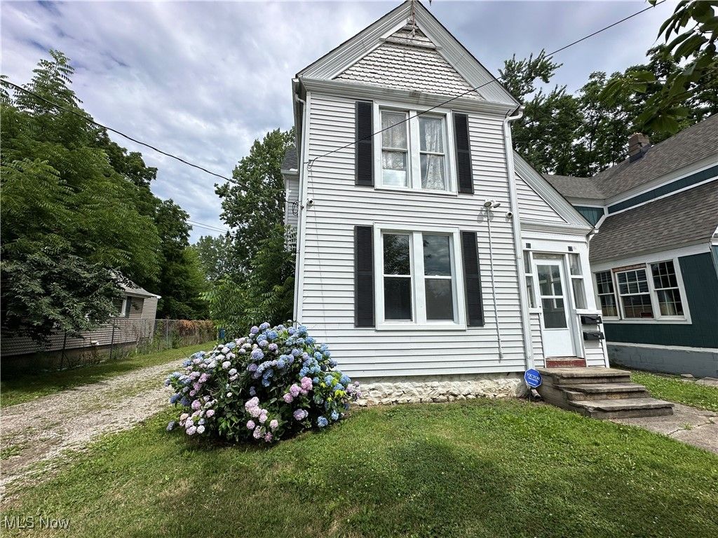 Photo of 45 E Prospect Street #Down, Painesville, OH 44077 (MLS # 5174121)