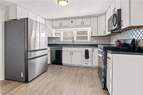 Tiny photo for 815 Hill Street, Parkersburg, WV 26104 (MLS # 5257277)
