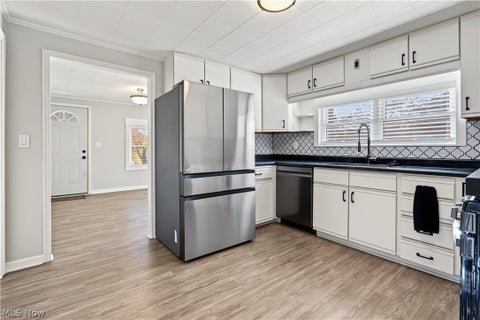 Tiny photo for 815 Hill Street, Parkersburg, WV 26104 (MLS # 5257277)