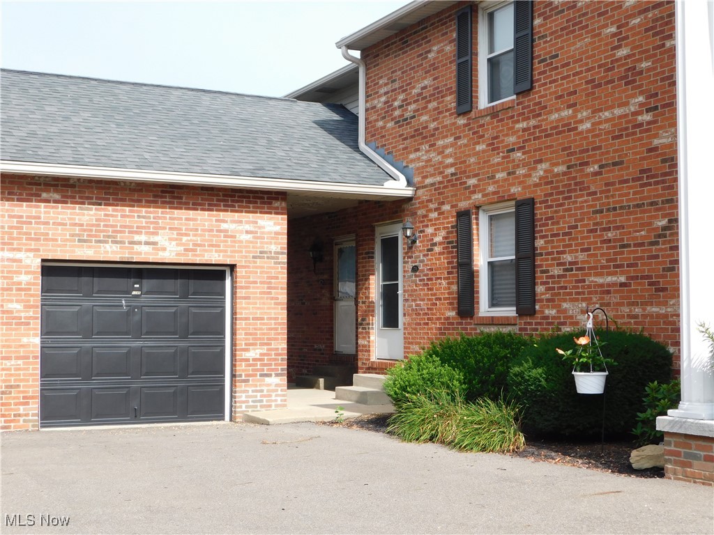 Maple Creek Condo Estates - Residential