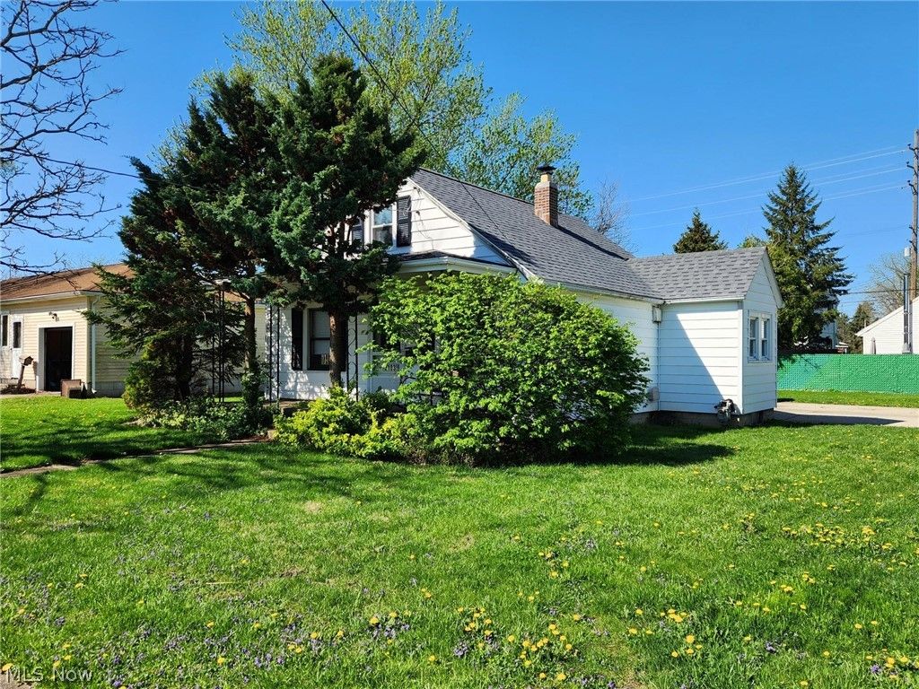 Photo of 2103 Putnam Street, Sandusky, OH 44870 (MLS # 5201878)