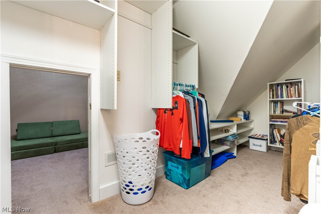 Williamsburg Village Estates - Residential