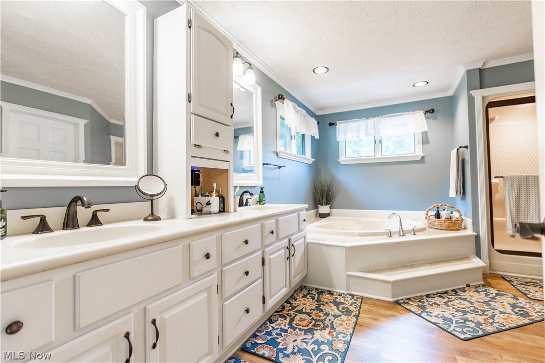 Williamsburg Village Estates - Residential