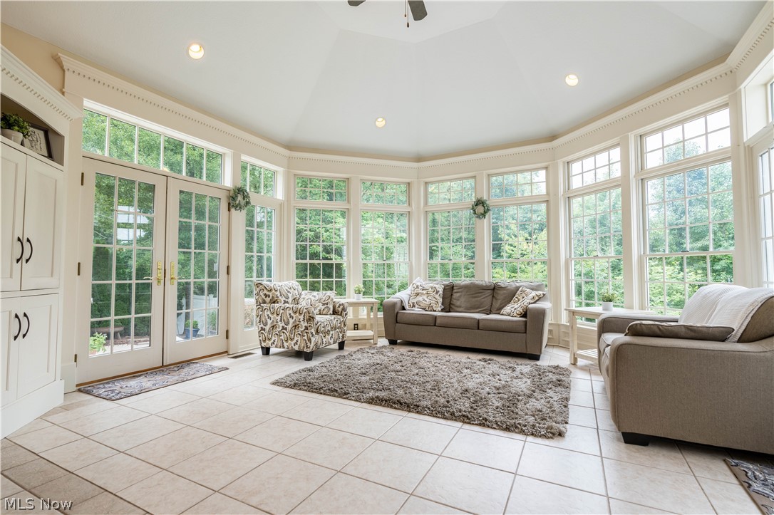 Williamsburg Village Estates - Residential