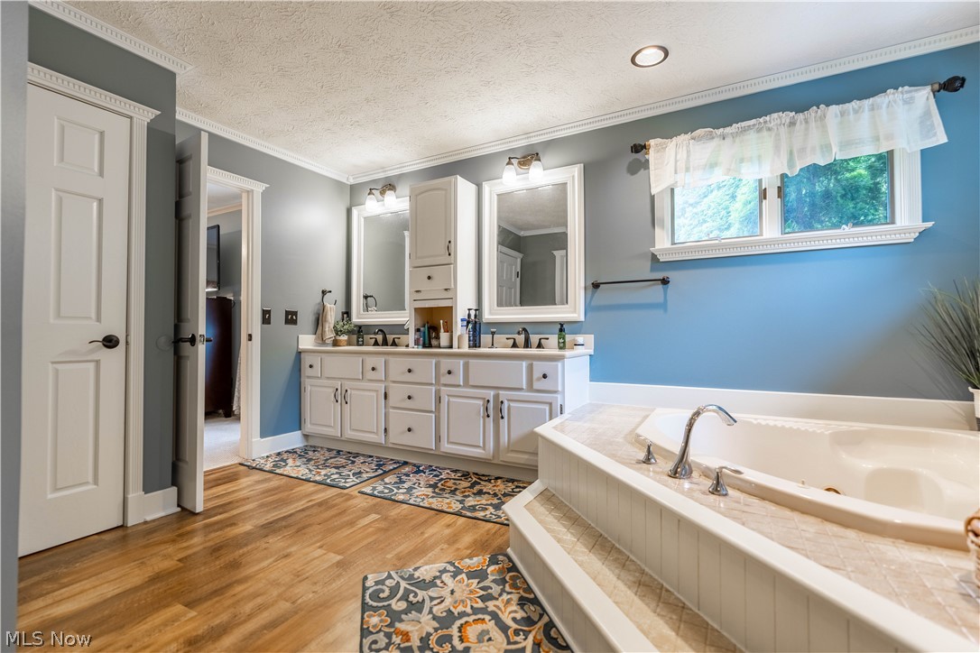 Williamsburg Village Estates - Residential