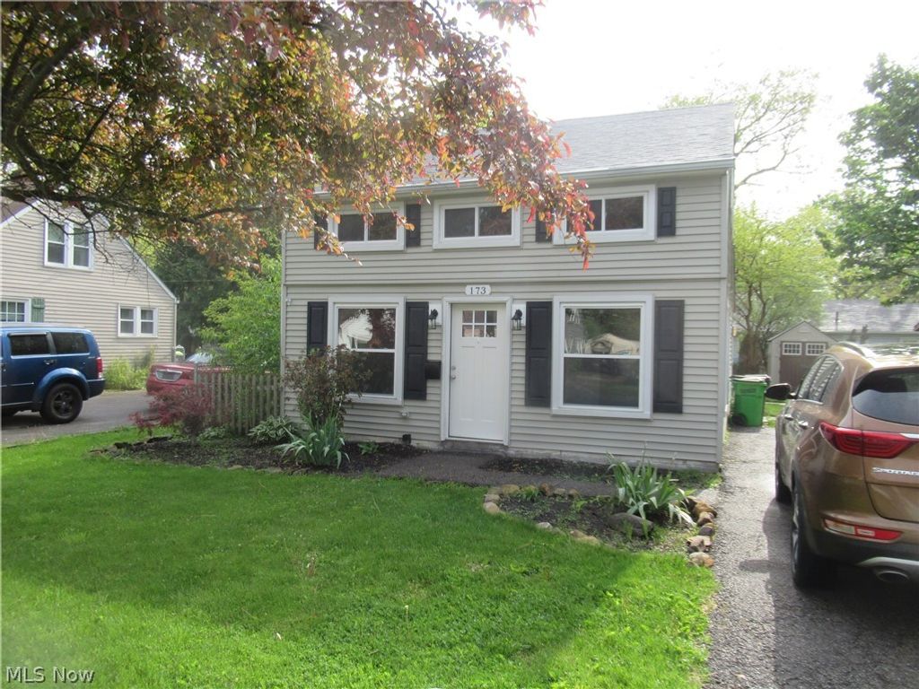 Photo of 173 Forest Boulevard, Avon Lake, OH 44012 (MLS # 5214759)