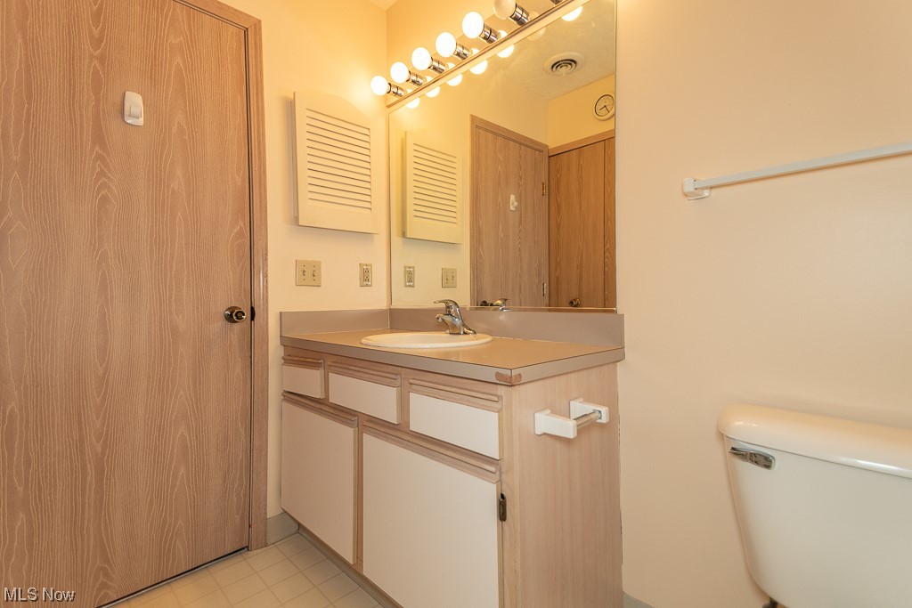 Villas At Mentor On The Lake Condo - Residential