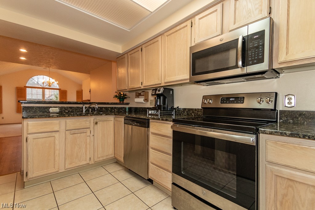 Villas At Mentor On The Lake Condo - Residential