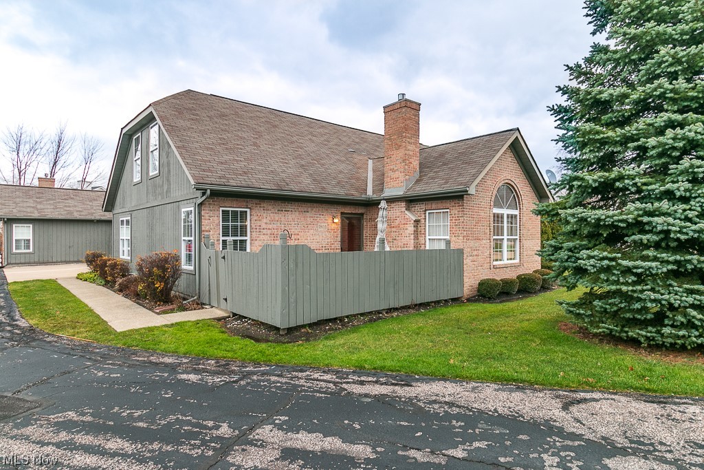 Villas At Mentor On The Lake Condo - Residential