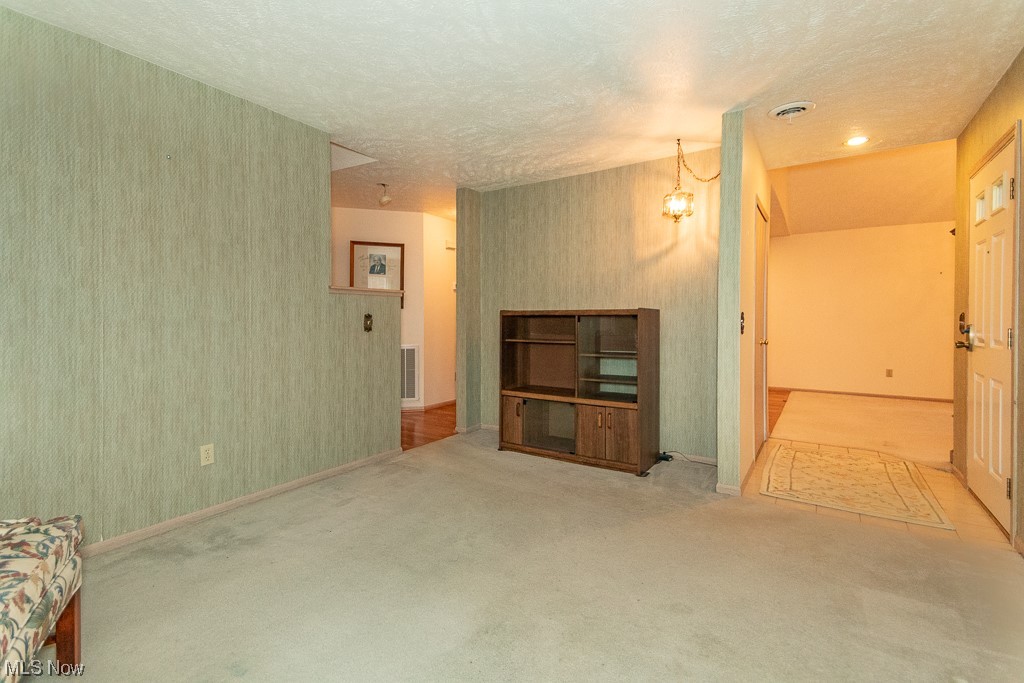 Villas At Mentor On The Lake Condo - Residential