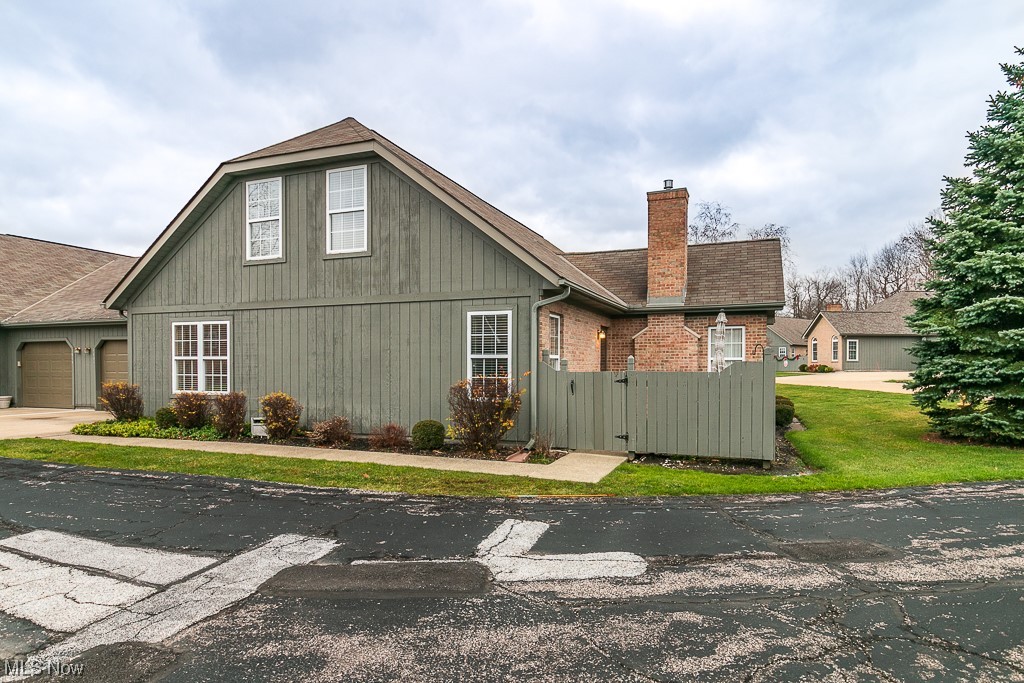 Villas At Mentor On The Lake Condo - Residential