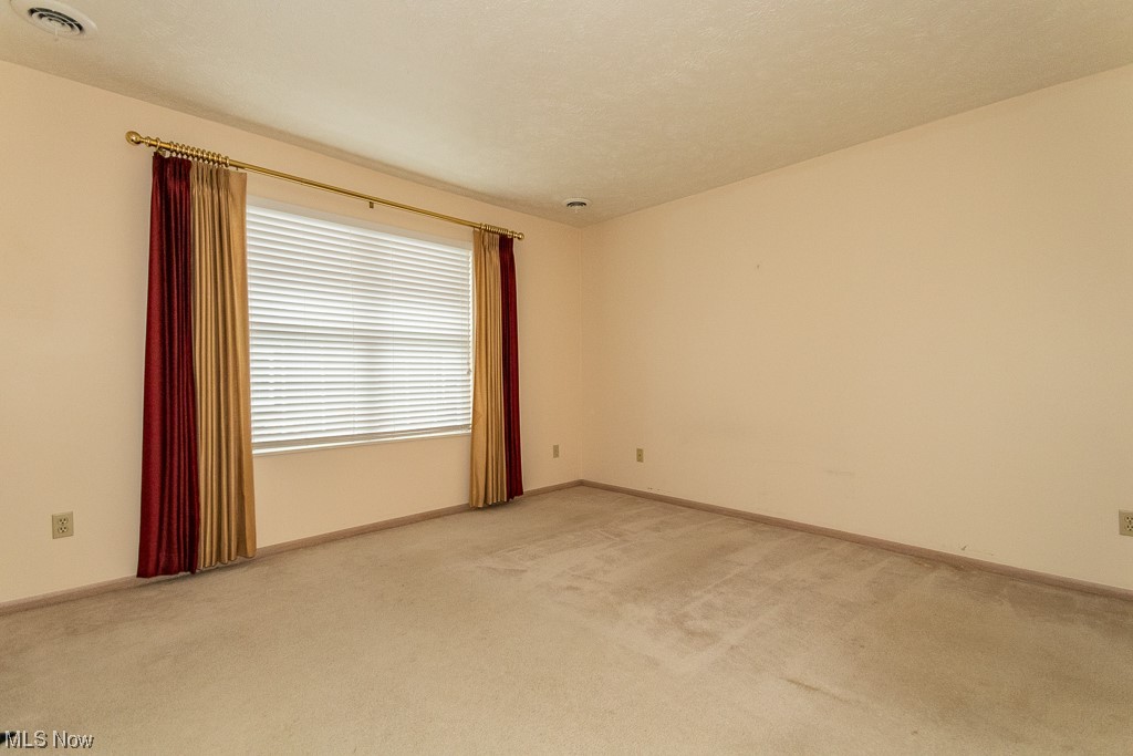 Villas At Mentor On The Lake Condo - Residential