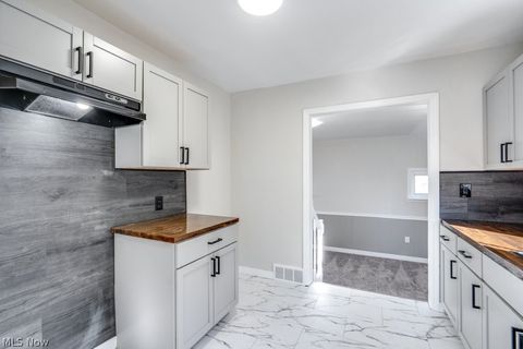 Tiny photo for 2808 Kirby Avenue NE, Canton, OH 44705 (MLS # 5189559)